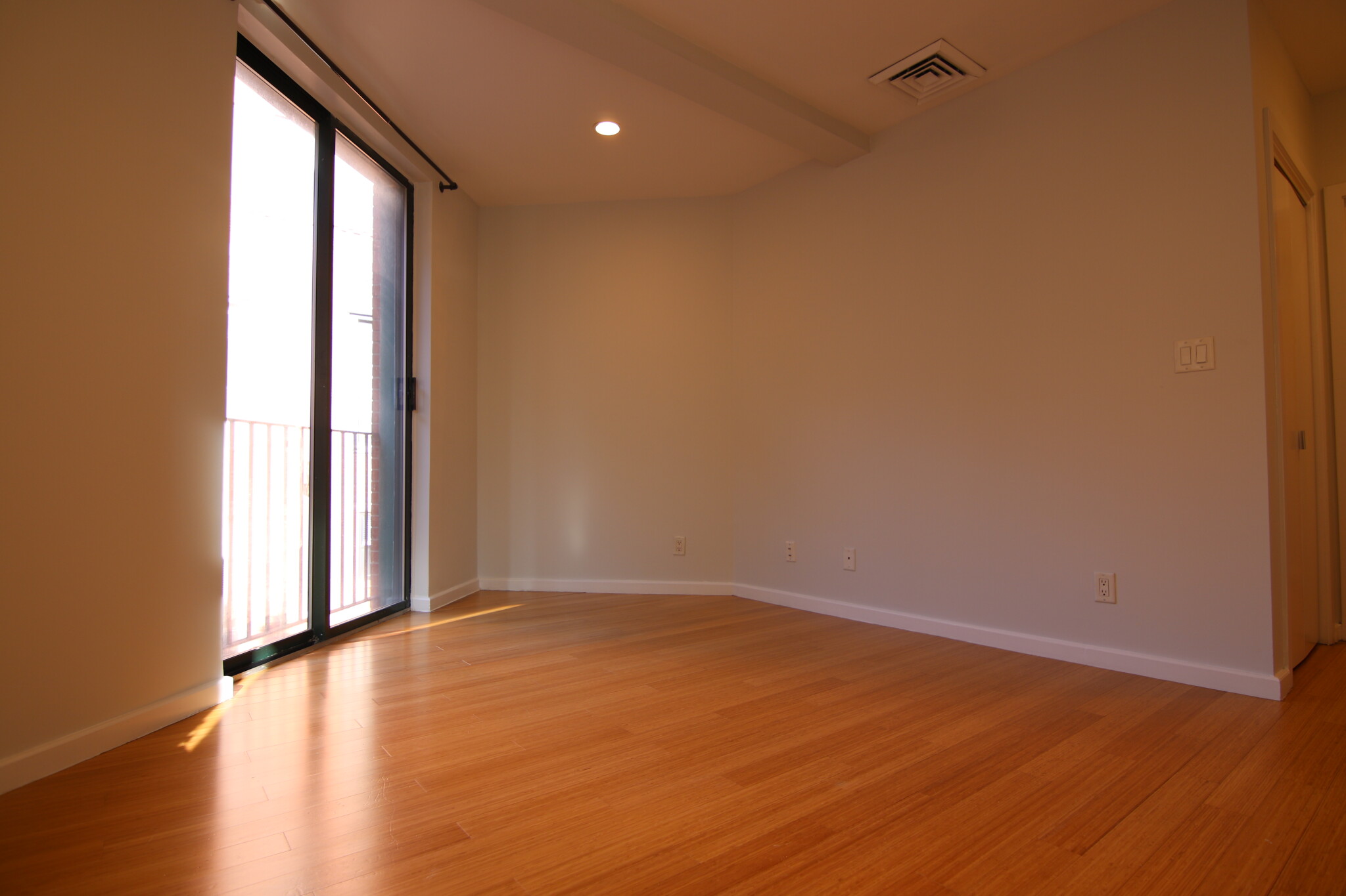 1661 Washington St, South End