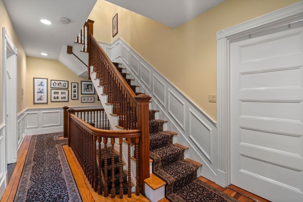 204 Homer St, Newton Center