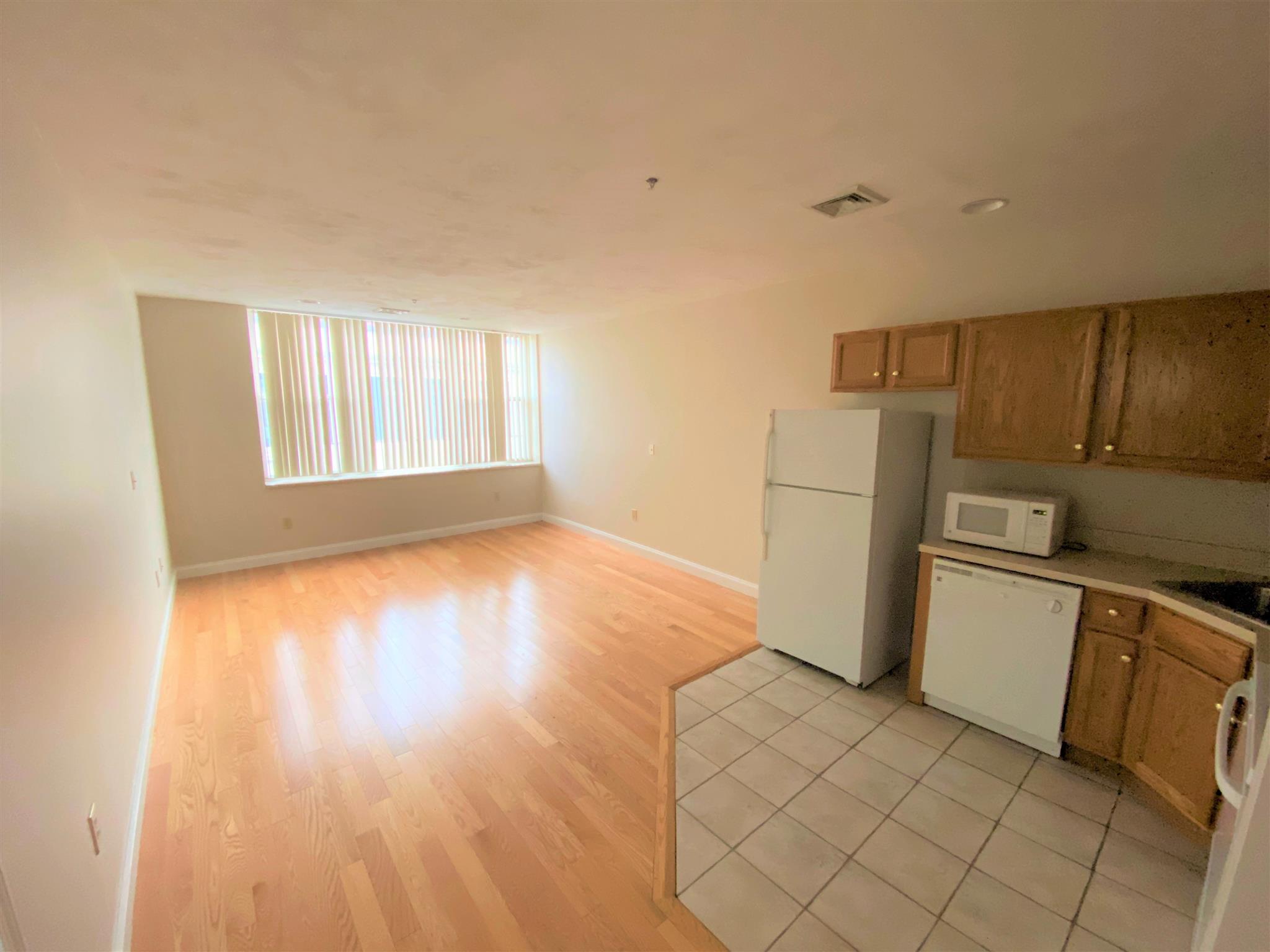 1 bed, 1 bath apartment for rent at 15 Pearl St Unit 6, Central Square — photo 2 of 10
