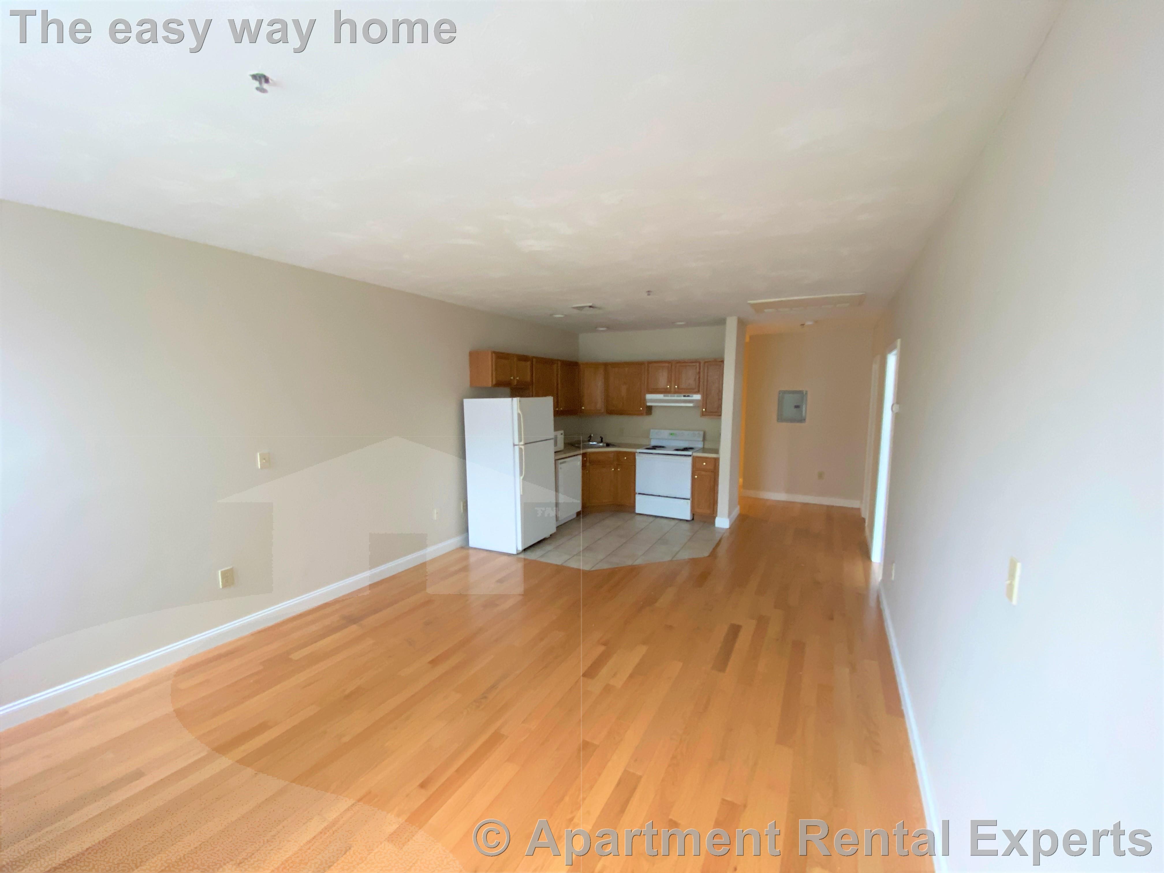 1 bed, 1 bath apartment for rent at 15 Pearl Unit 05, Central Square — photo 2 of 10