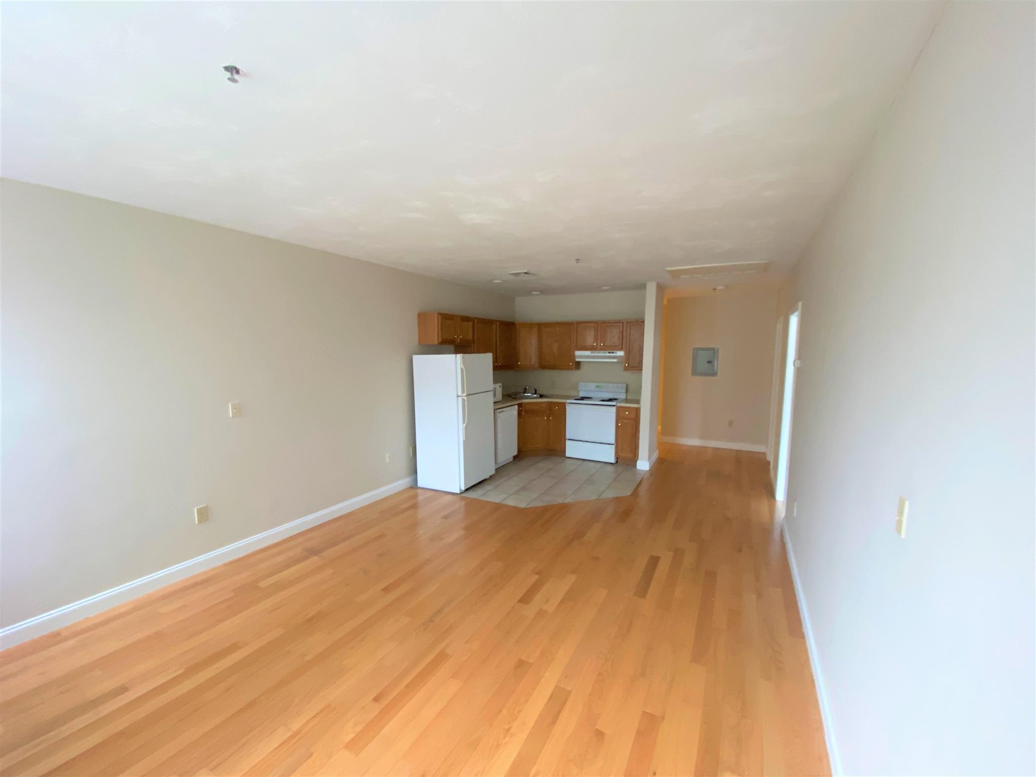 1 bed, 1 bath apartment for rent at 15 Pearl St Unit 6, Central Square — photo 3 of 10