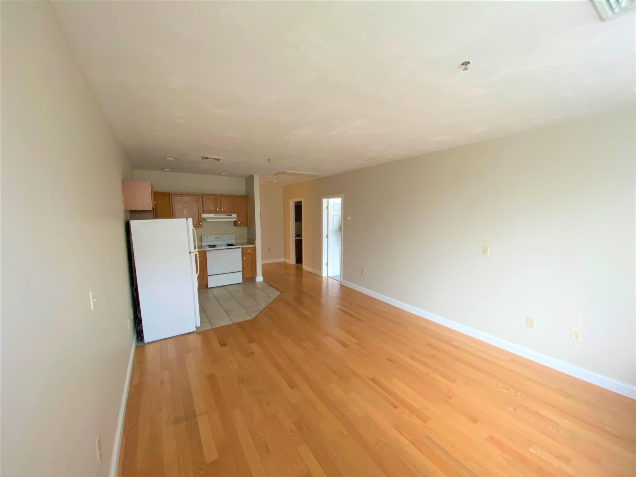 1 bed, 1 bath apartment for rent at 15 Pearl St Unit 6, Central Square — photo 4 of 10