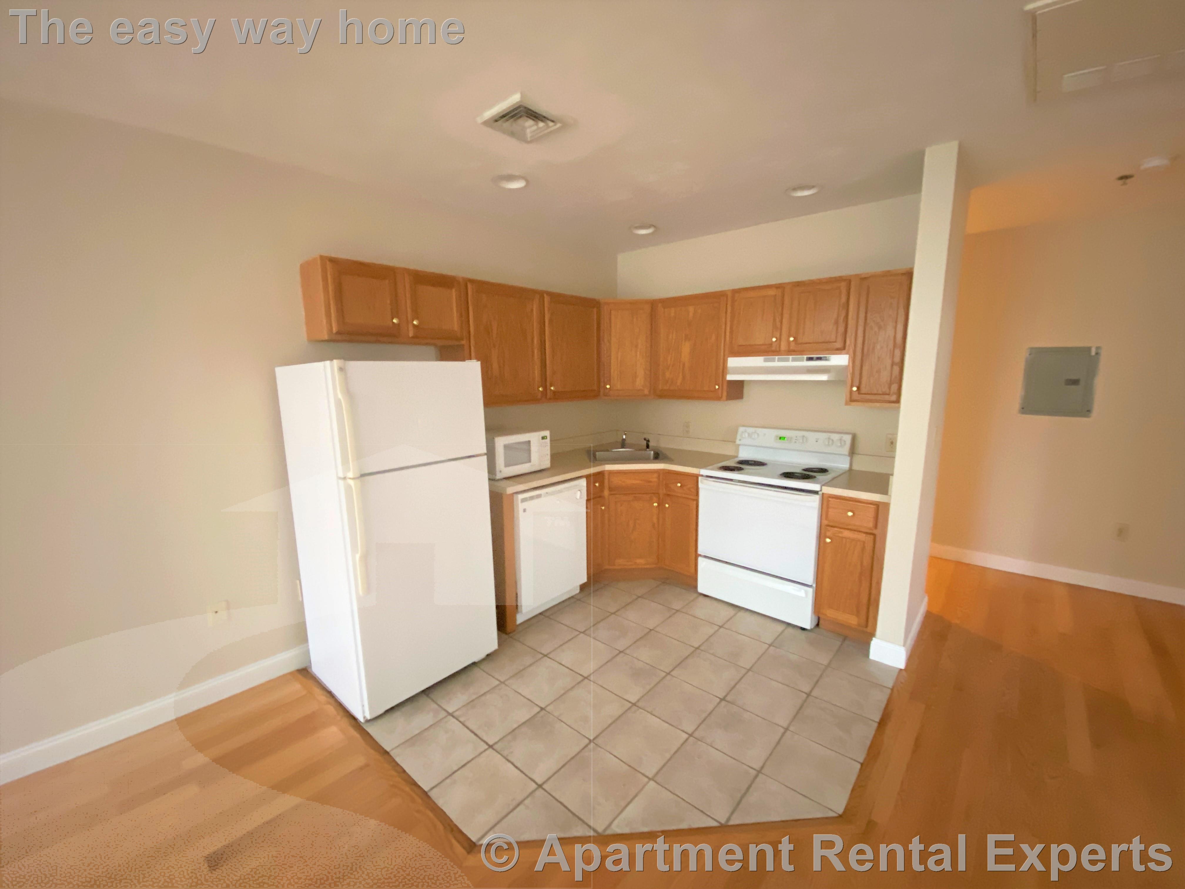1 bed, 1 bath apartment for rent at 15 Pearl Unit 05, Central Square — photo 4 of 10