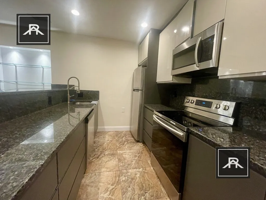 25 Saint Mary's St, Brookline