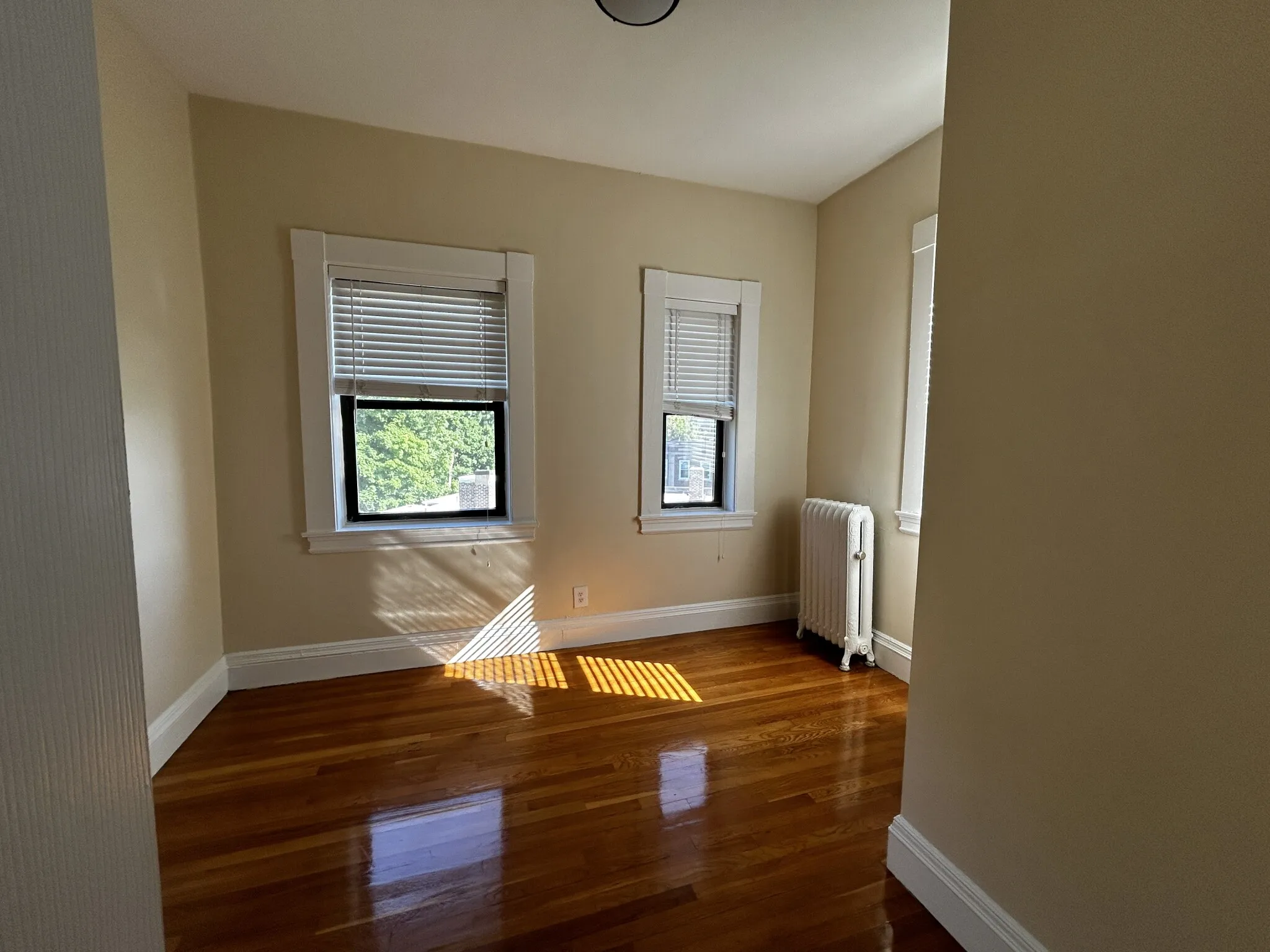 1470 Beacon St, Corey Hill