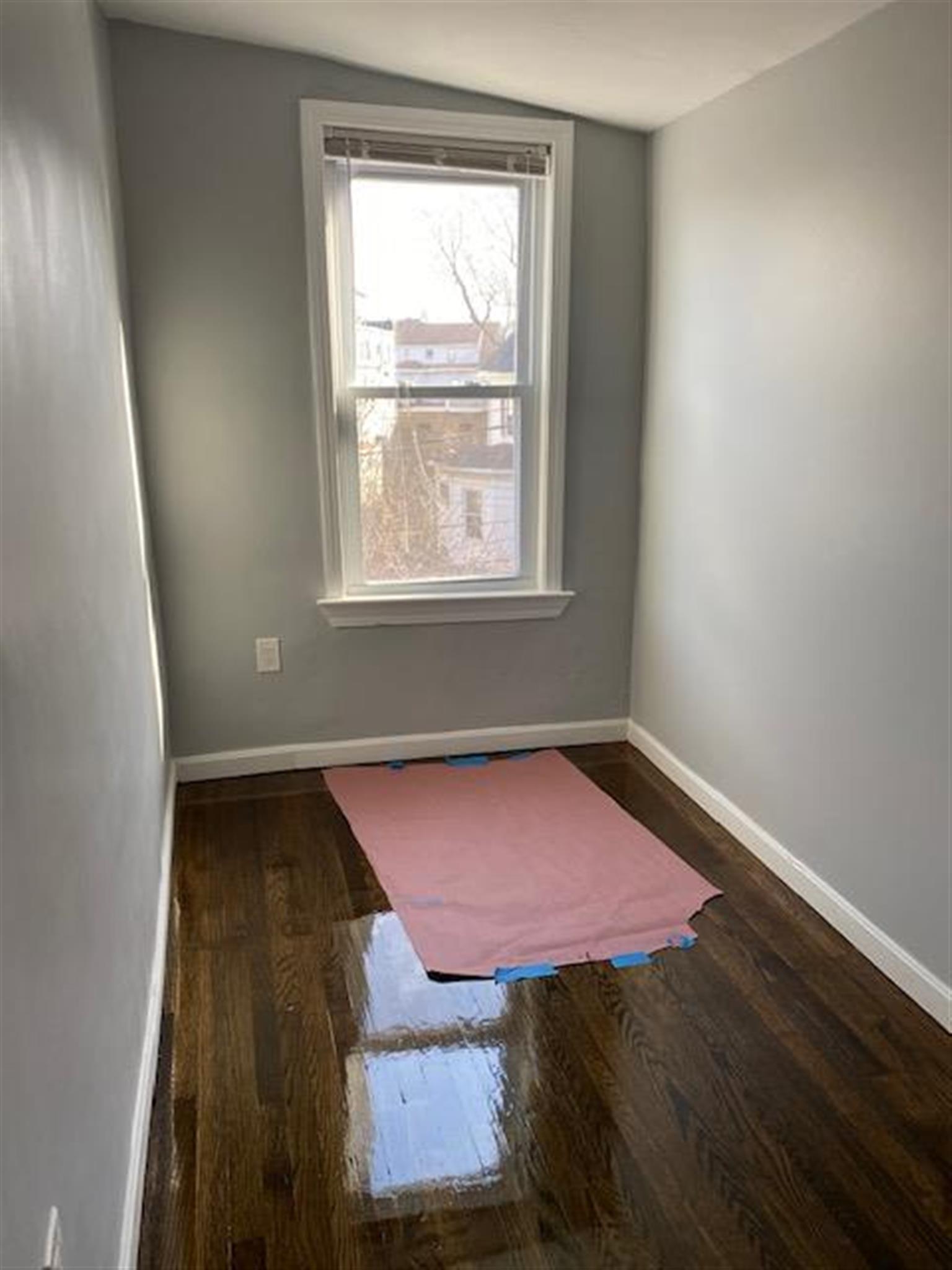 2.5 bed, 1 bath apartment for rent at 8 Essex St Unit 2, Gilman Square — photo 12 of 18