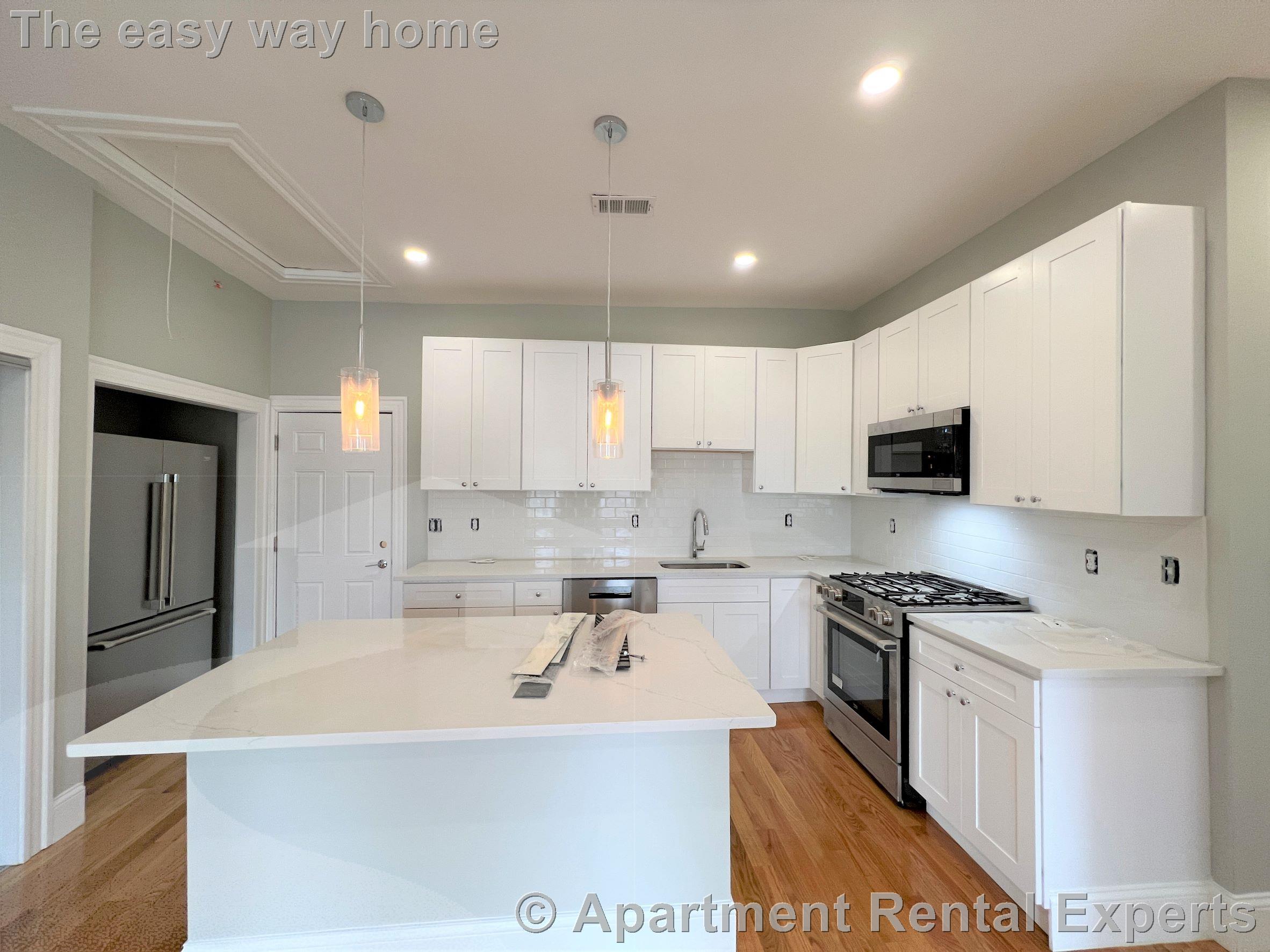 71 Pearl St, Sullivan Square