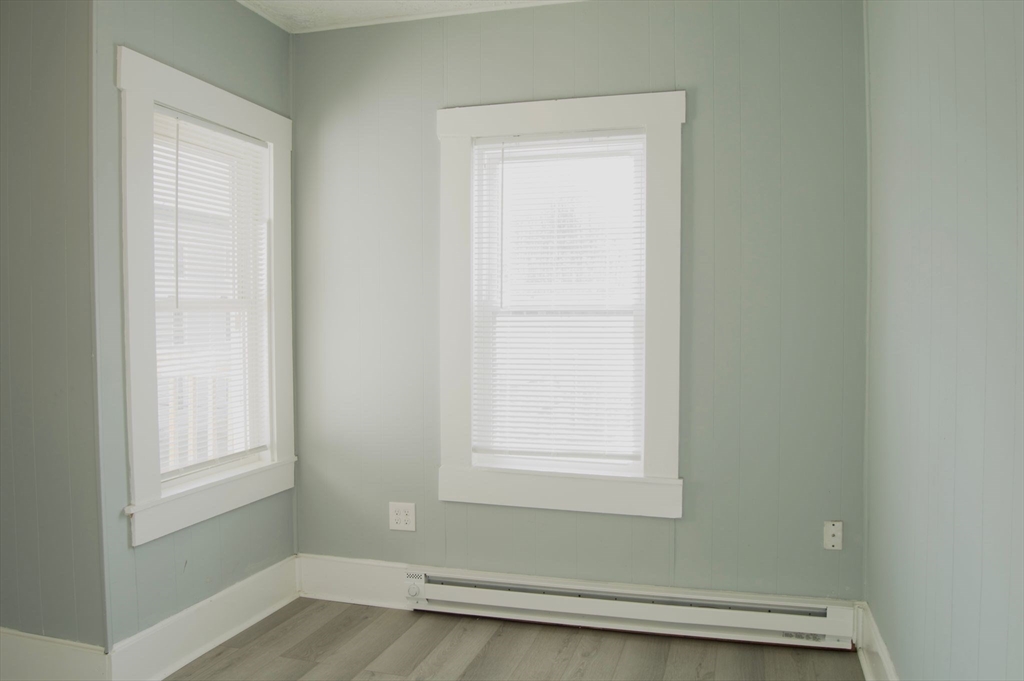 105 Clarendon St, Fitchburg