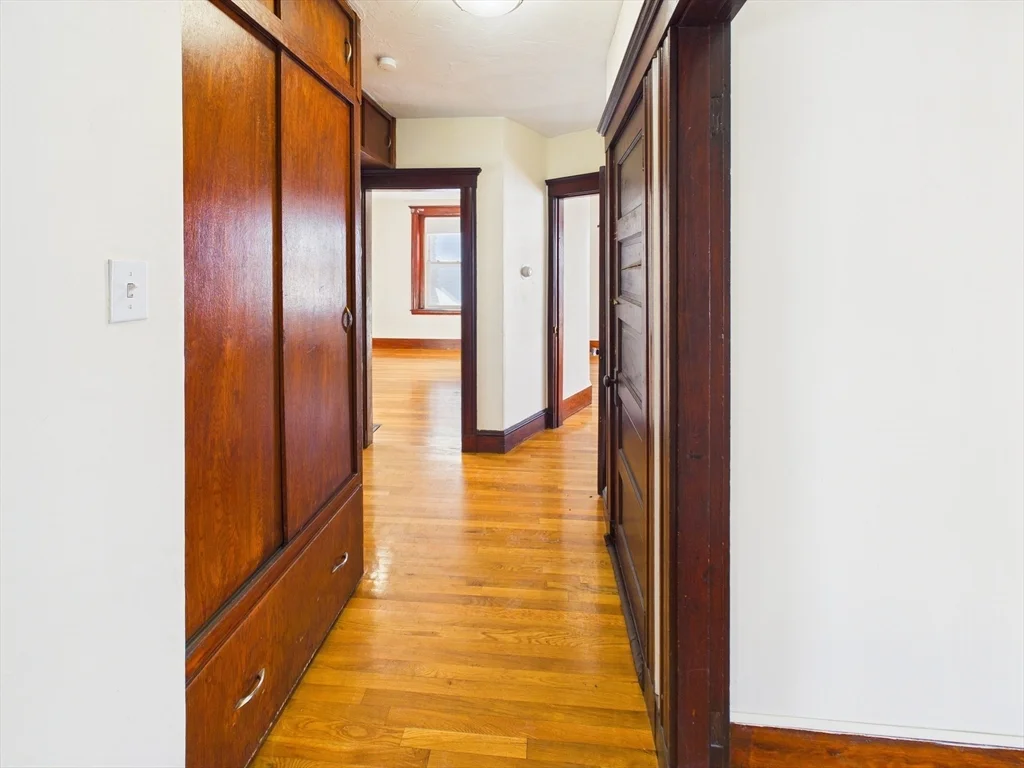 4 River St, East Dedham