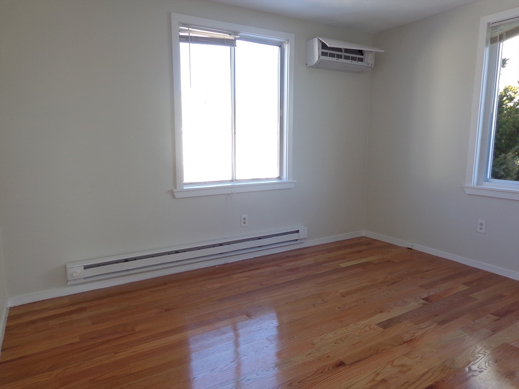 25 Acton St, Watertown