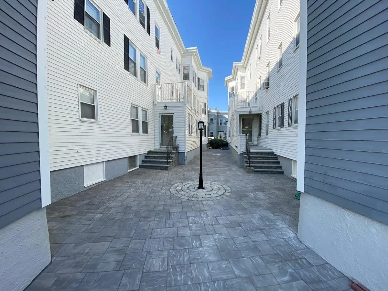 90 Winthrop Shore Dr, Winthrop