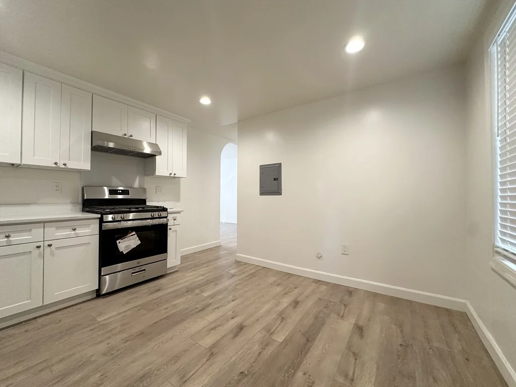 72 Easton St, Allston