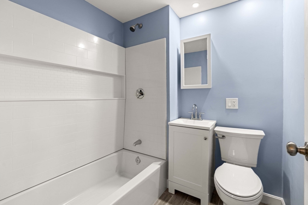 526 E 5th St, South Boston