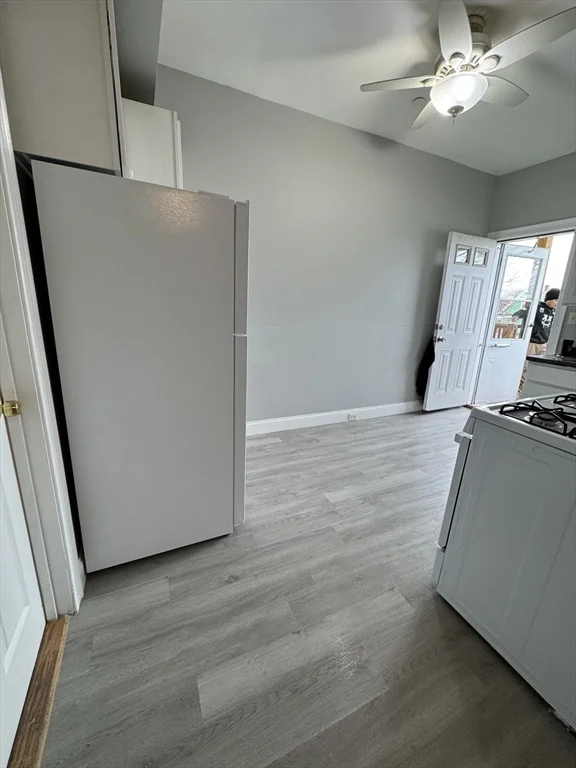 412-414 Ferry St, Everett