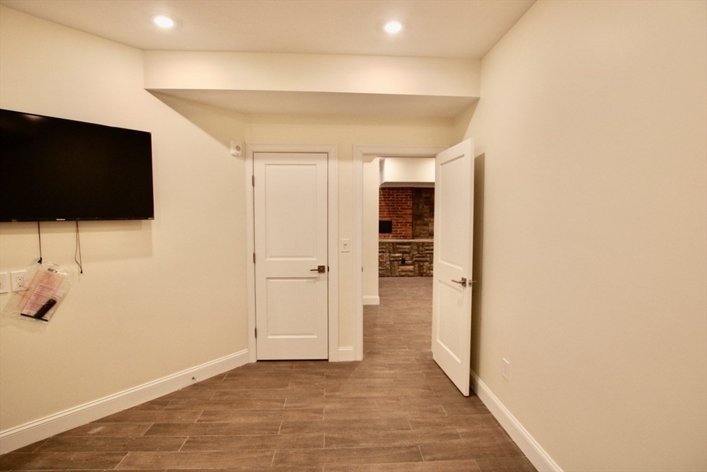 1616 Beacon St, Corey Hill