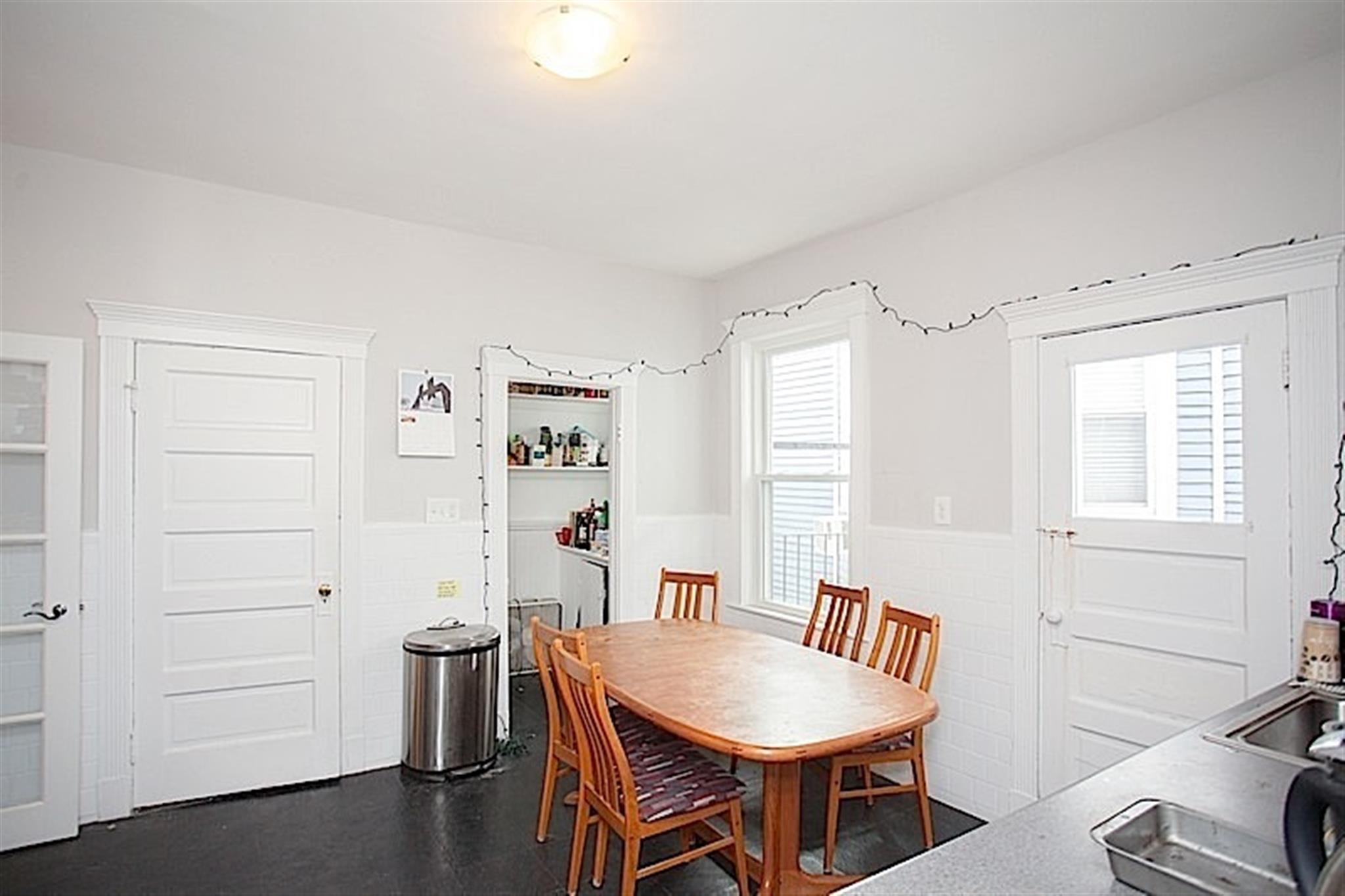 4 bed, 1 bath apartment for rent at 368 Broadway Unit 3, Mid Cambridge — photo 2 of 13