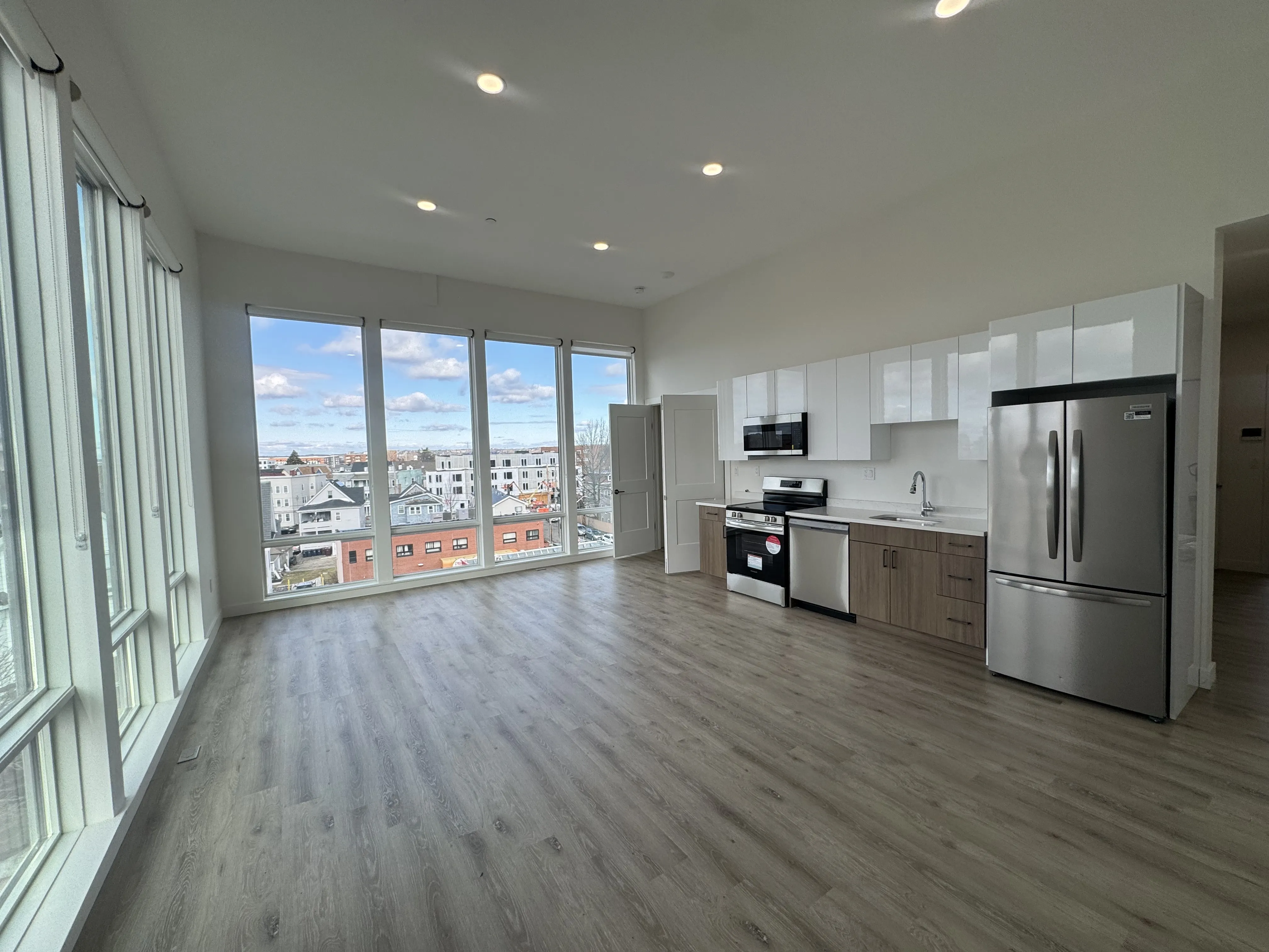 319 Broadway, Everett