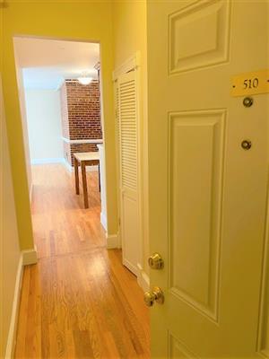 888 Massachusetts Ave, Riverside