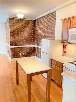 888 Massachusetts Ave, Riverside