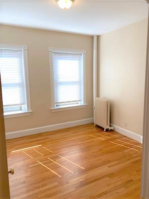 888 Massachusetts Ave, Riverside