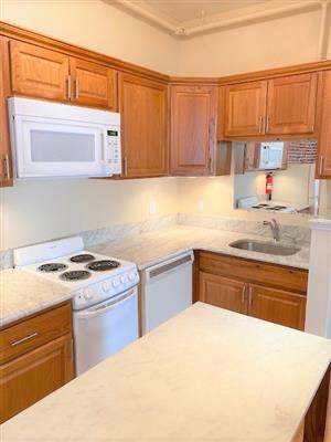 888 Massachusetts Ave, Riverside