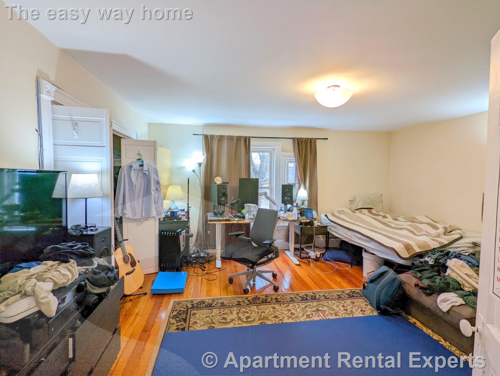 57 Josephine Ave, Powder House Square