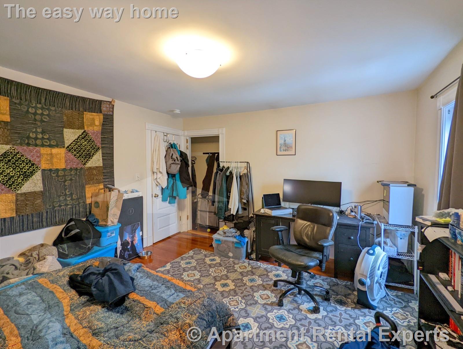 57 Josephine Ave, Powder House Square