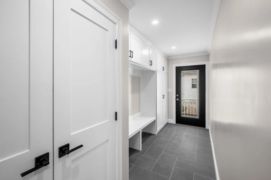 60 Ellsworth Rd, Peabody