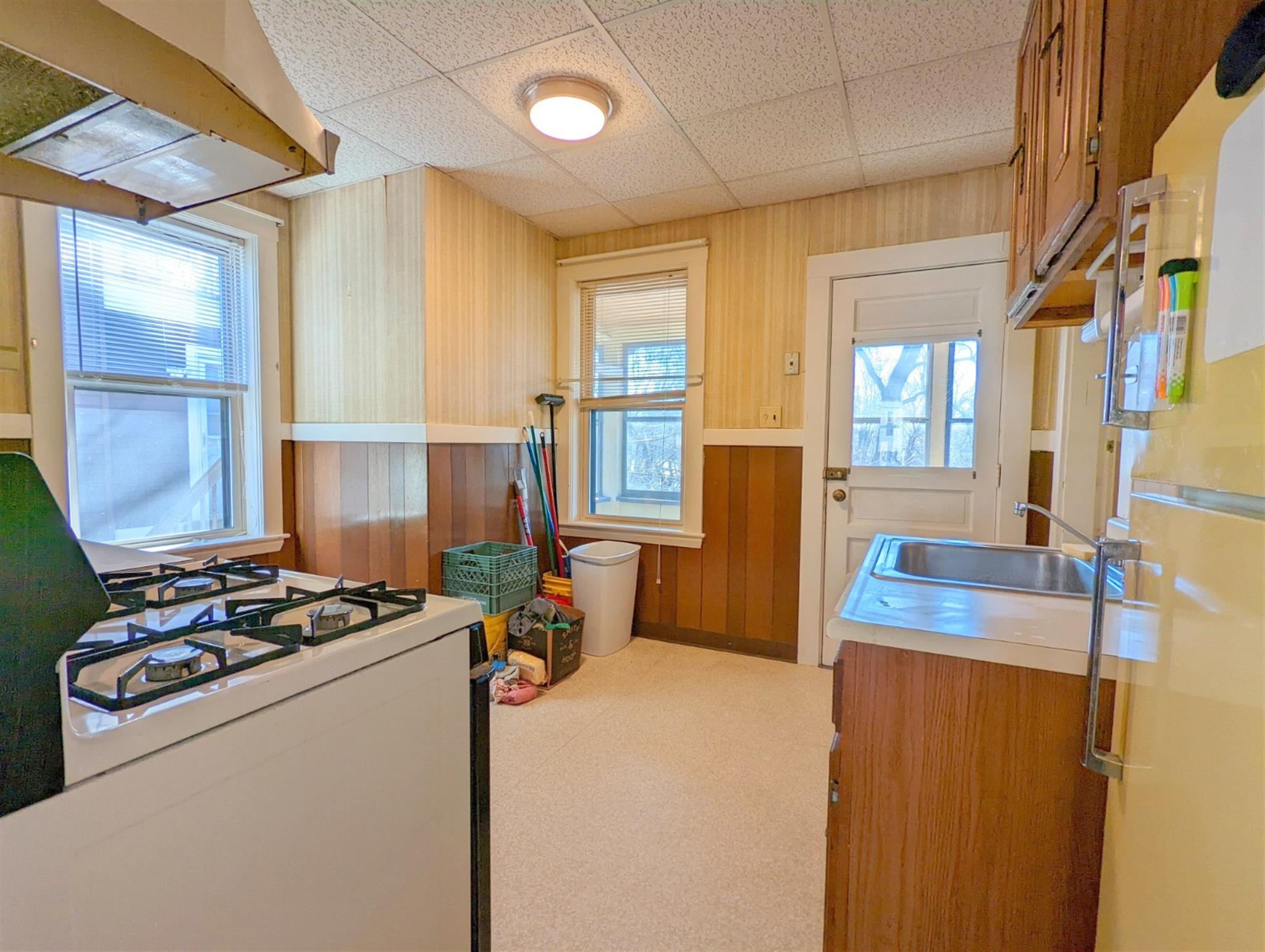 1 bed, 1 bath apartment for rent at 129 Boston Ave Unit A, Medford — photo 8 of 17