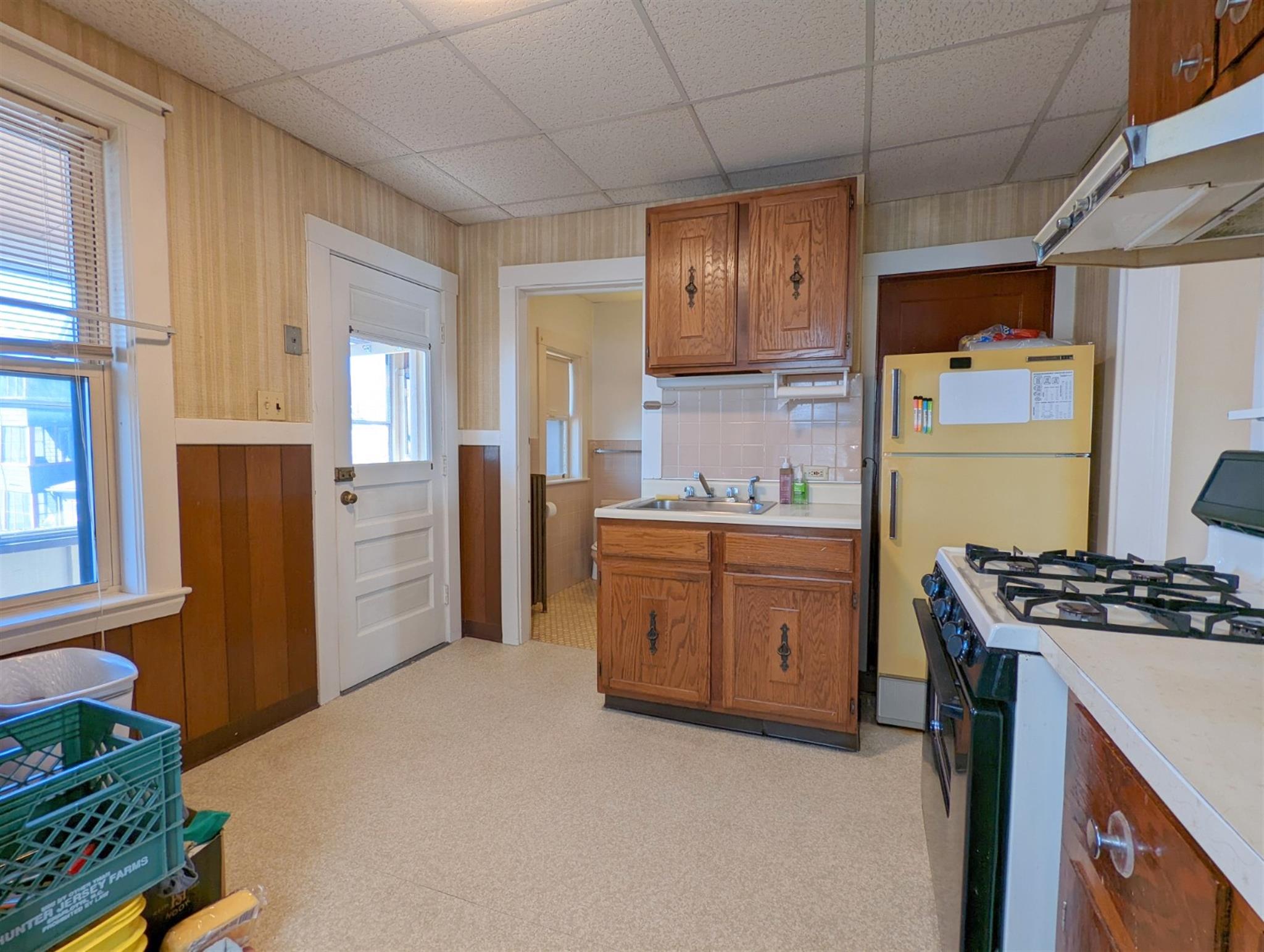 1 bed, 1 bath apartment for rent at 129 Boston Ave Unit A, Medford — photo 11 of 17