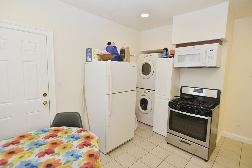 11 Ballard St, Jamaica Plain