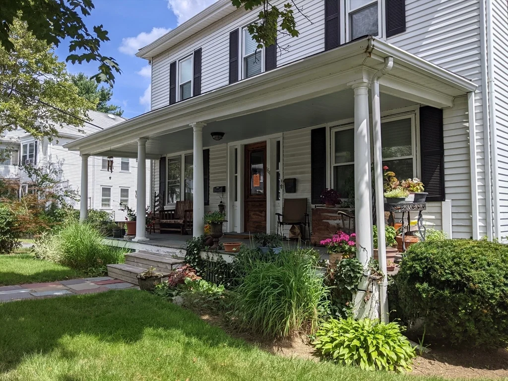 184 White St, Belmont