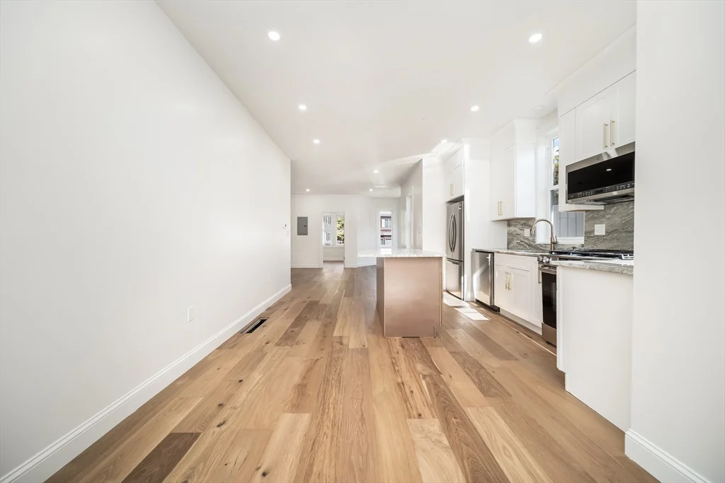 9 Knollin St, Malden