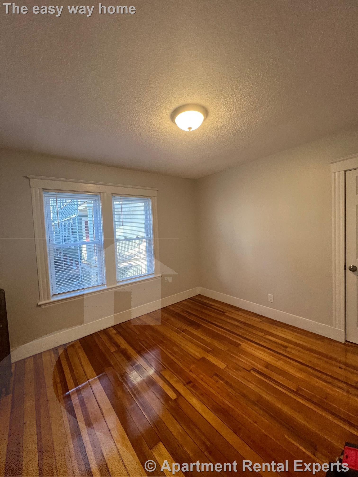 10 Cady Ave, Davis Square