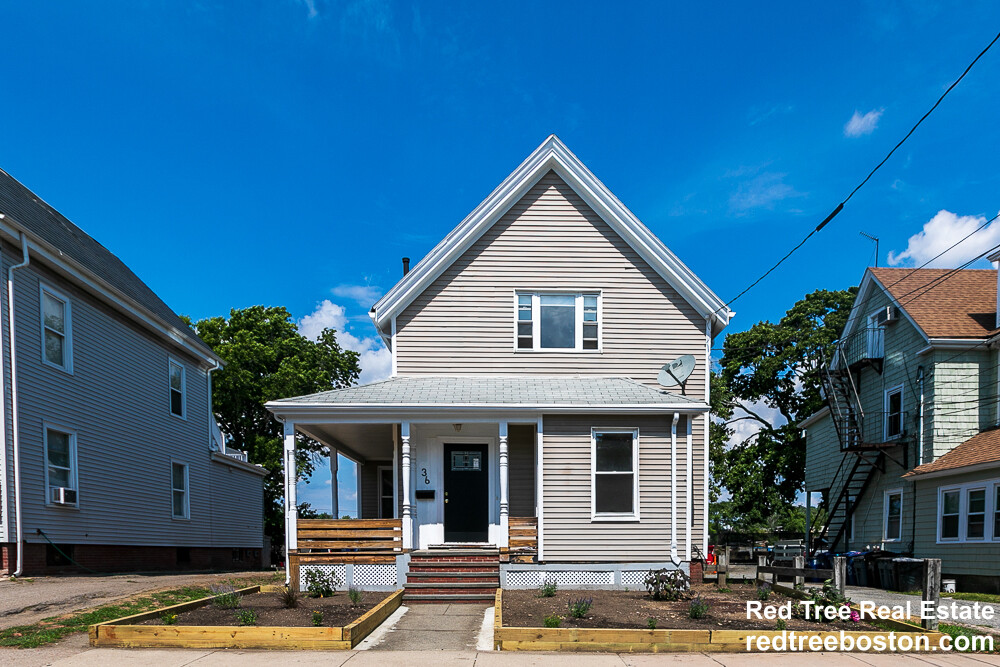 36 Pratt St, Allston