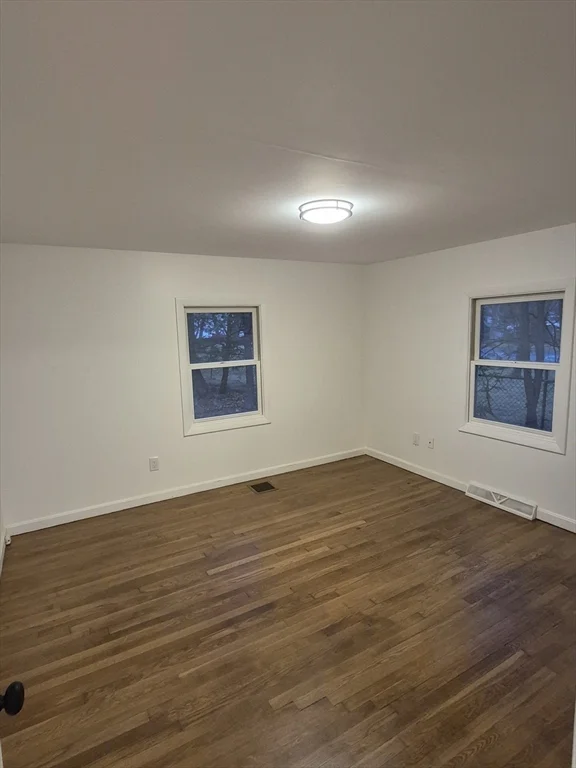 5 Lakeview Ave, Peabody