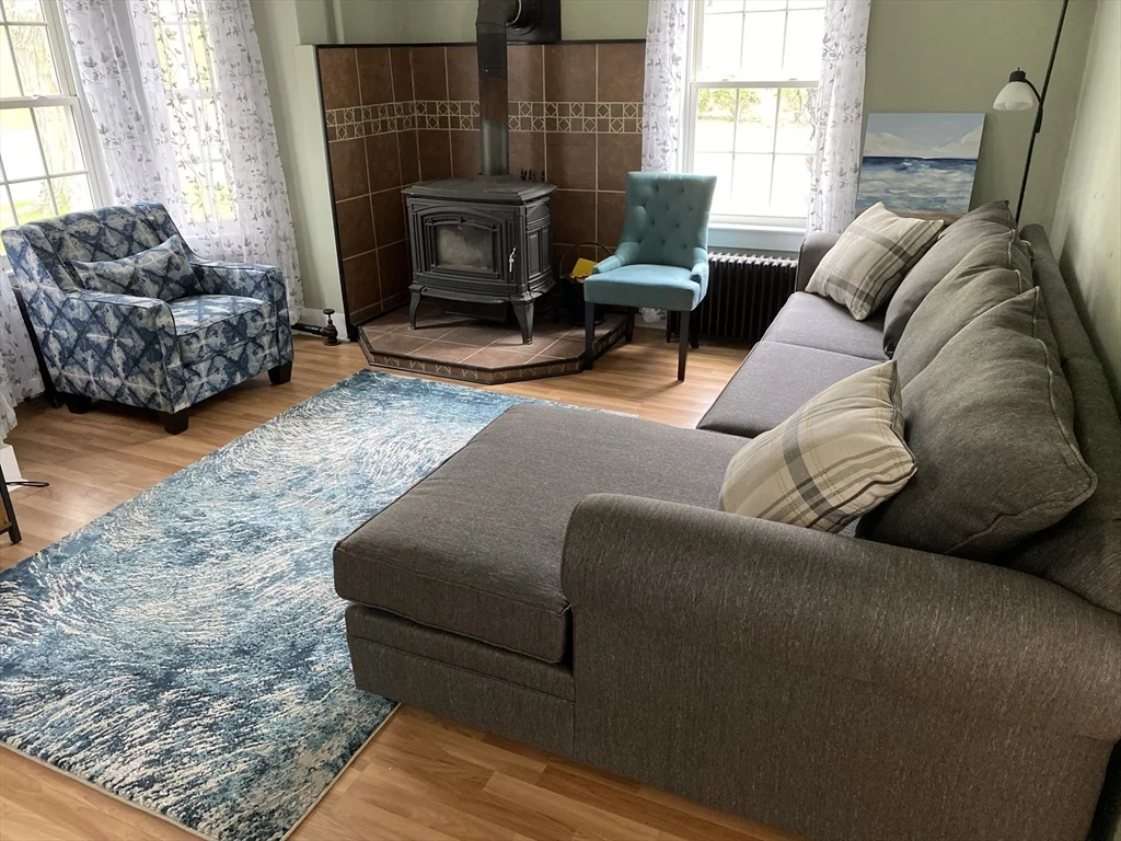 74 Moore Ave, Warren