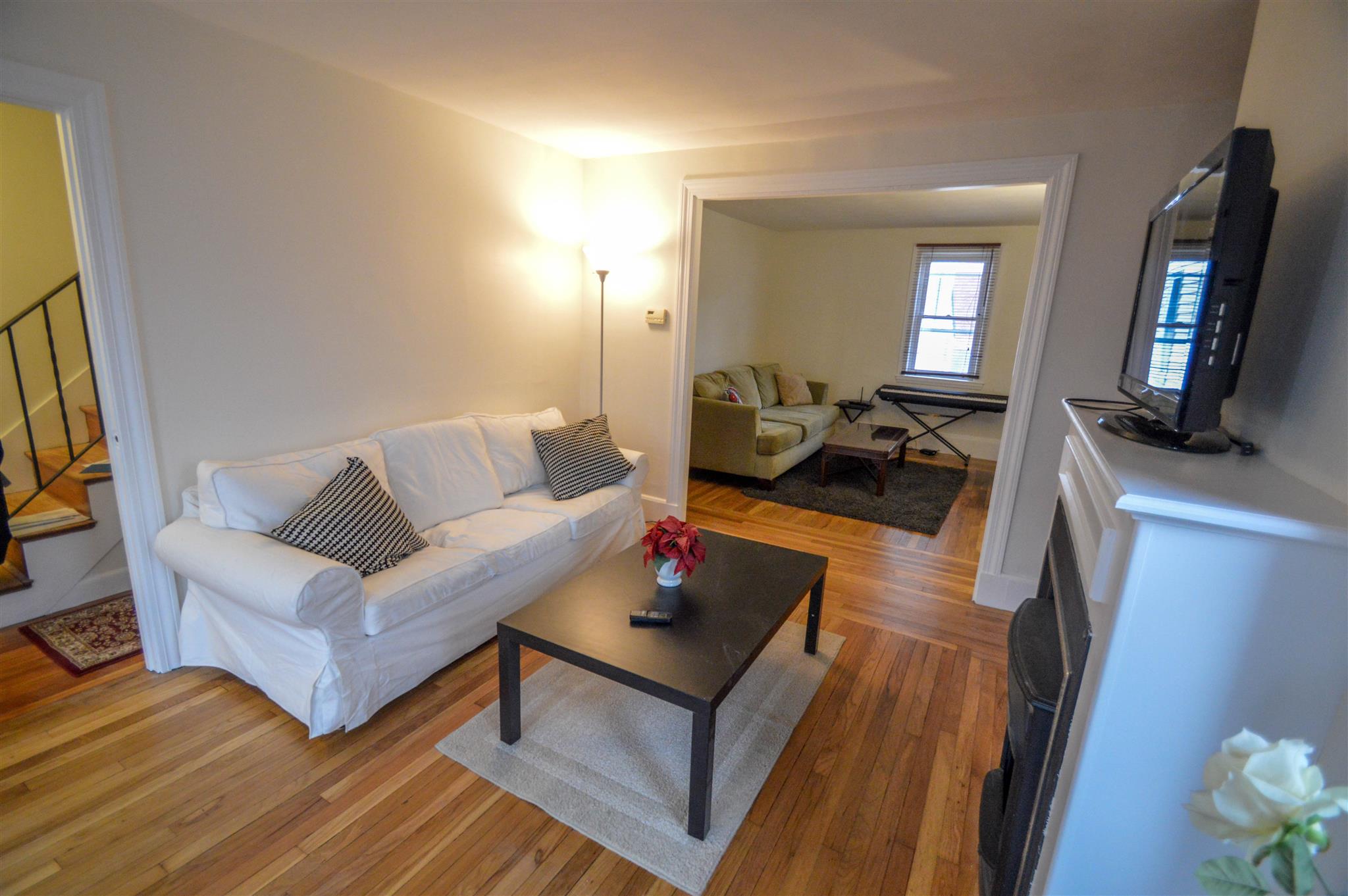 7 bed, 2 bath apartment for rent at 218 Norfolk St Unit 1, Central Square — photo 15 of 21