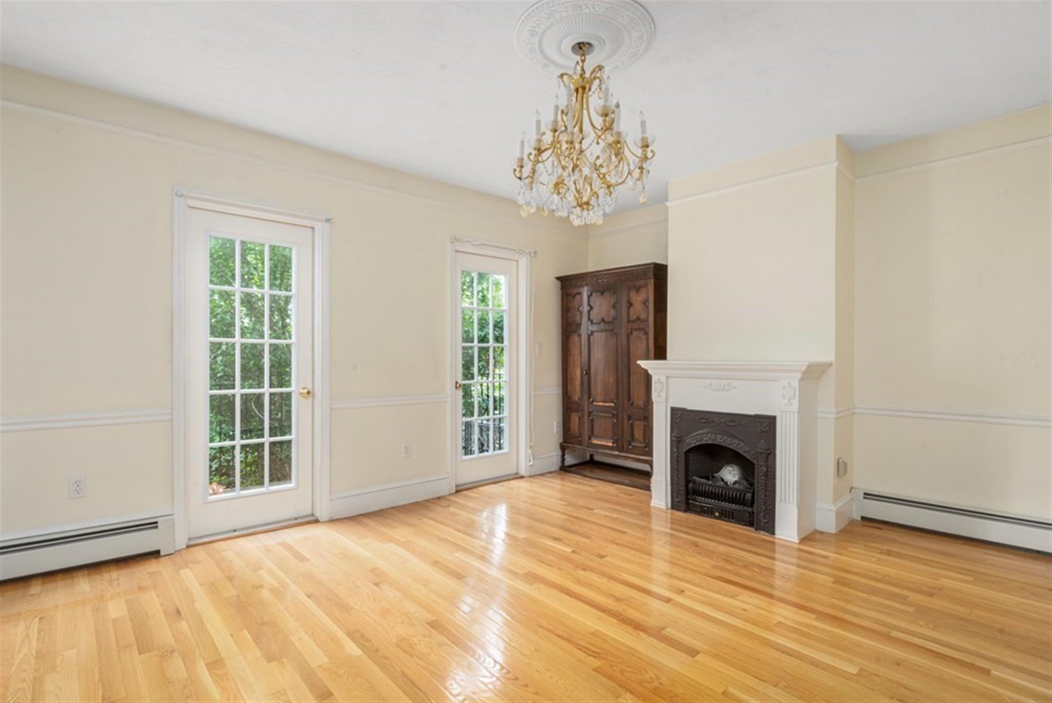 4.5 bed, 1.5 bath apartment for rent at 31 6th St Unit 0, East Cambridge — photo 1 of 15