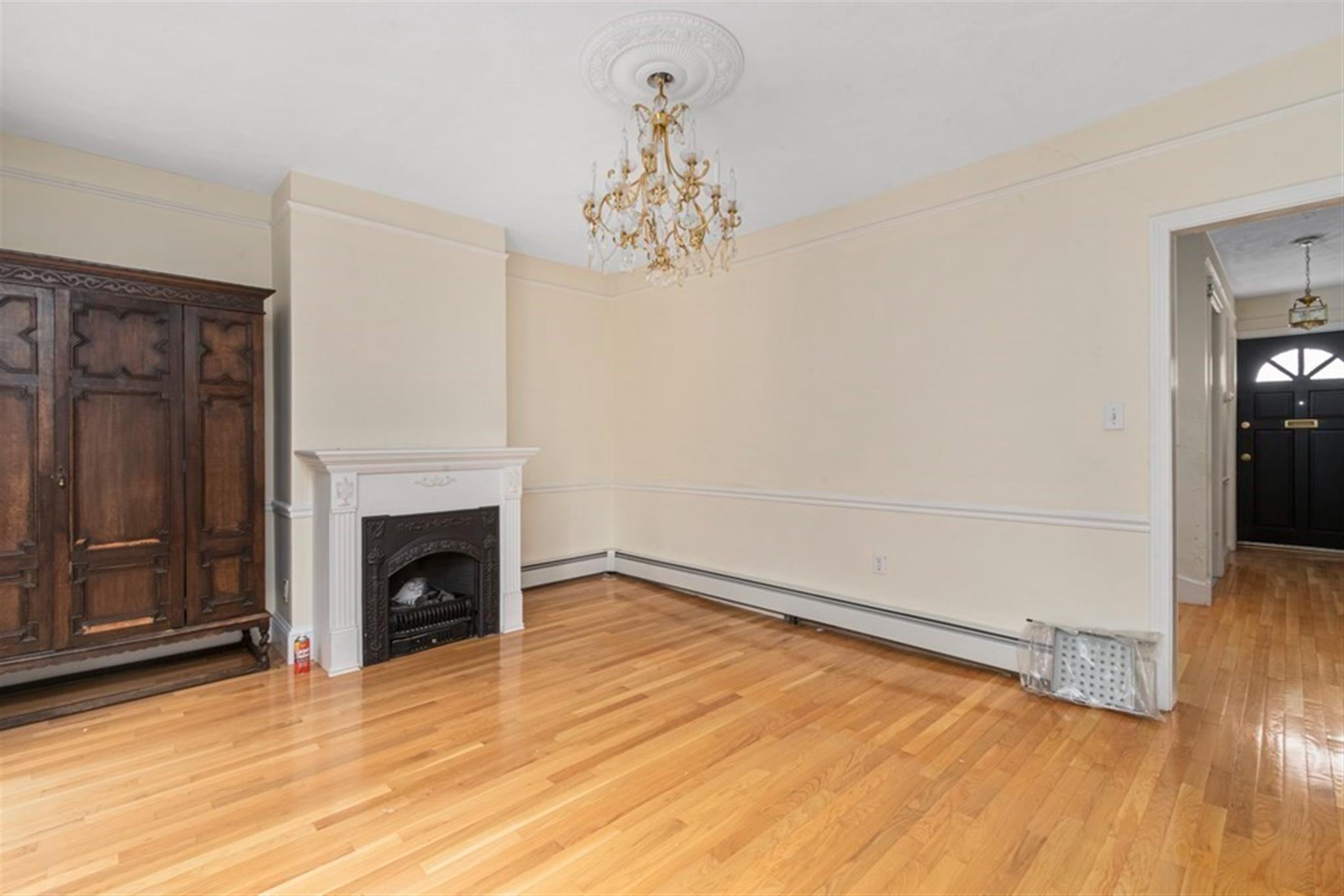 4.5 bed, 1.5 bath apartment for rent at 31 6th St Unit 0, East Cambridge — photo 2 of 15