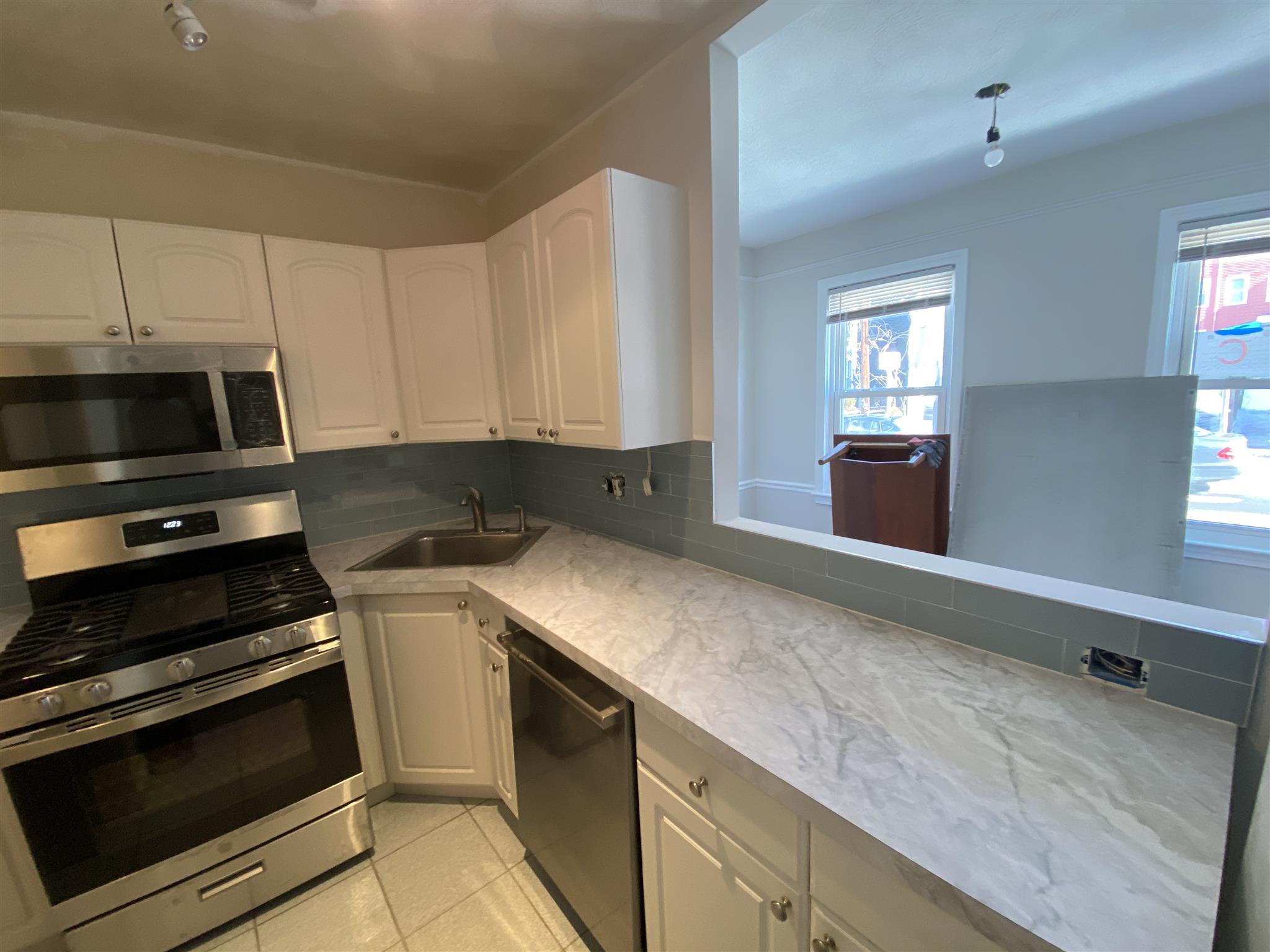 4.5 bed, 1.5 bath apartment for rent at 31 6th St Unit 0, East Cambridge — photo 8 of 15