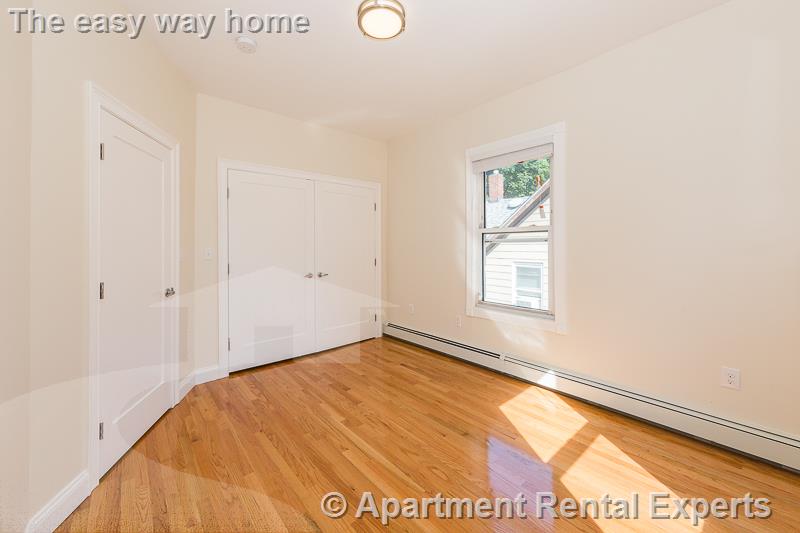 126 Monument St, West Medford