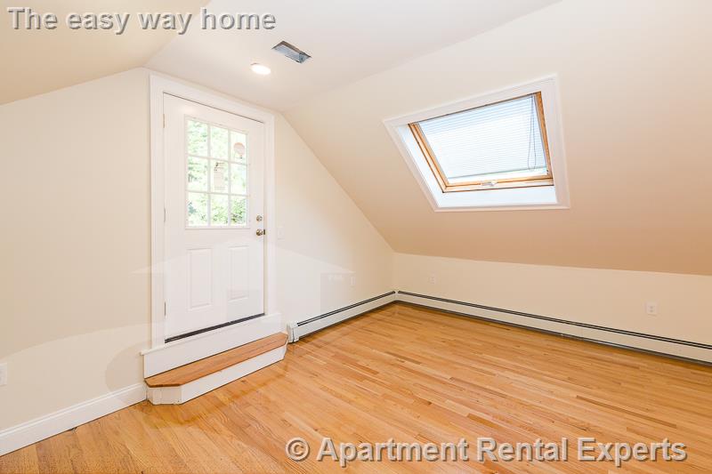 126 Monument St, West Medford