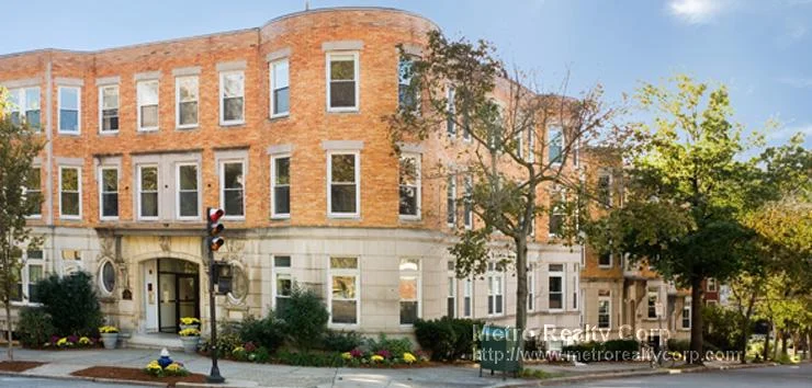 19 Fairbanks St, Coolidge Corner