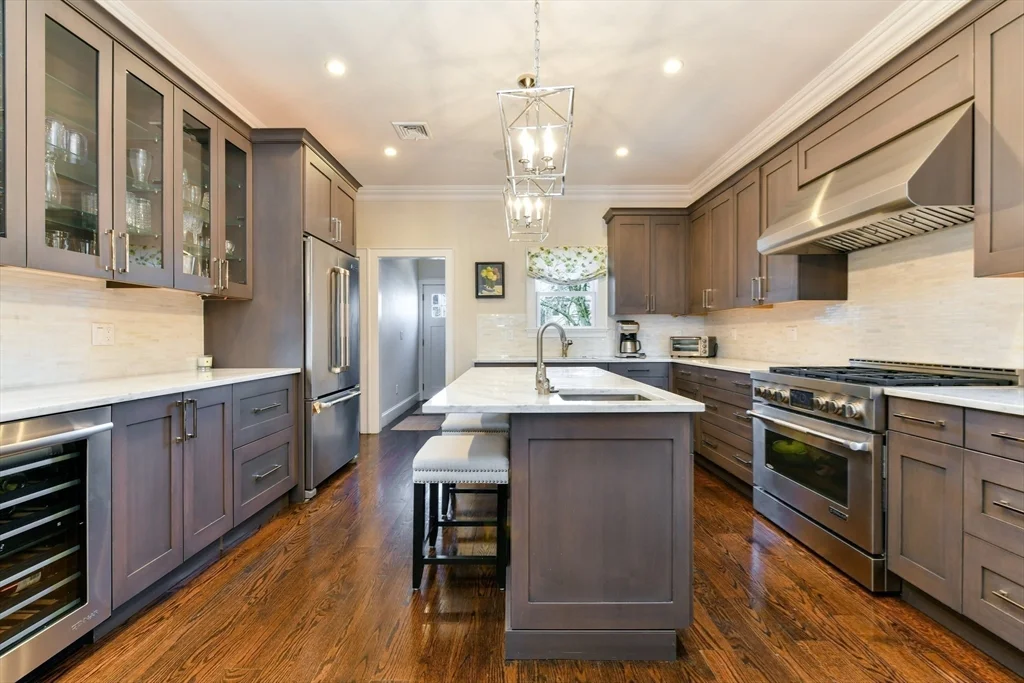 846 East Broadway, South Boston