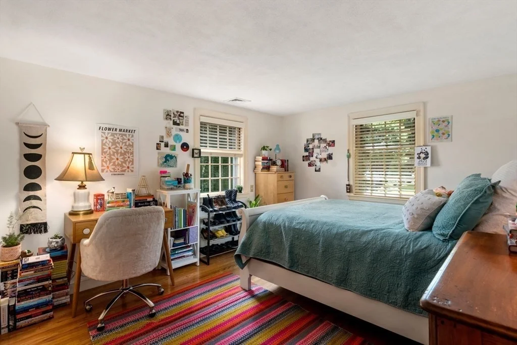 11 Nantucket Rd, Wellesley