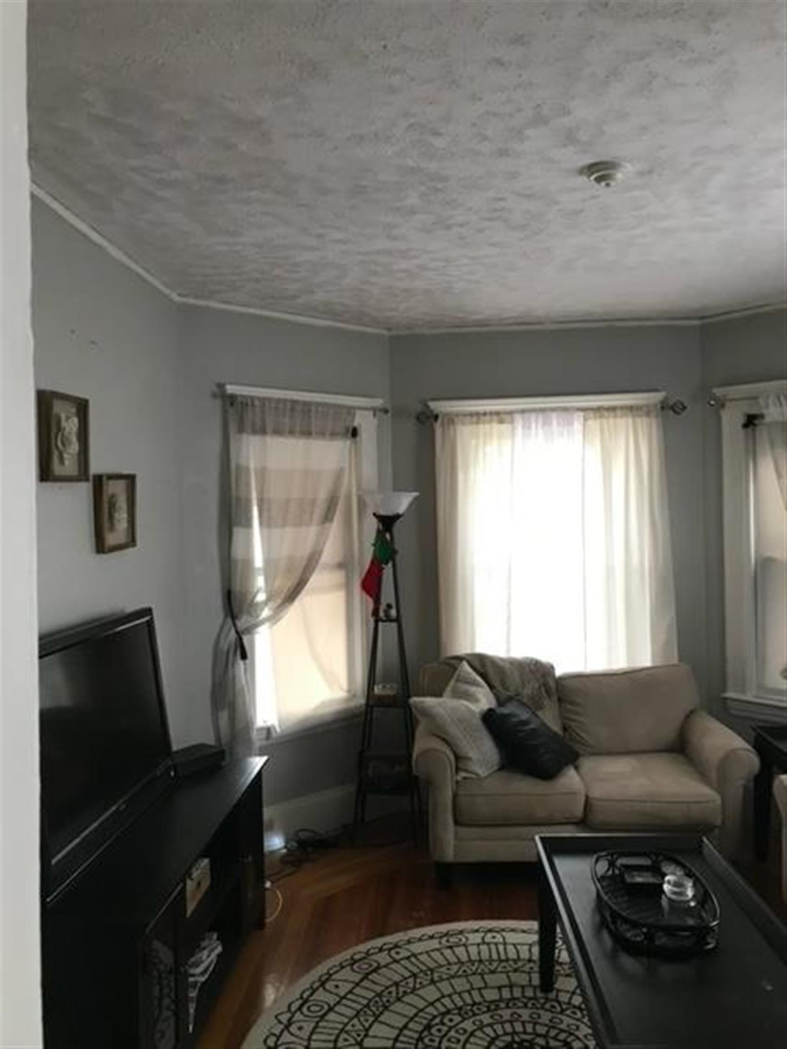3 bed, 1 bath apartment for rent at 156 Middlesex Ave Unit 1, Medford — photo 4 of 10