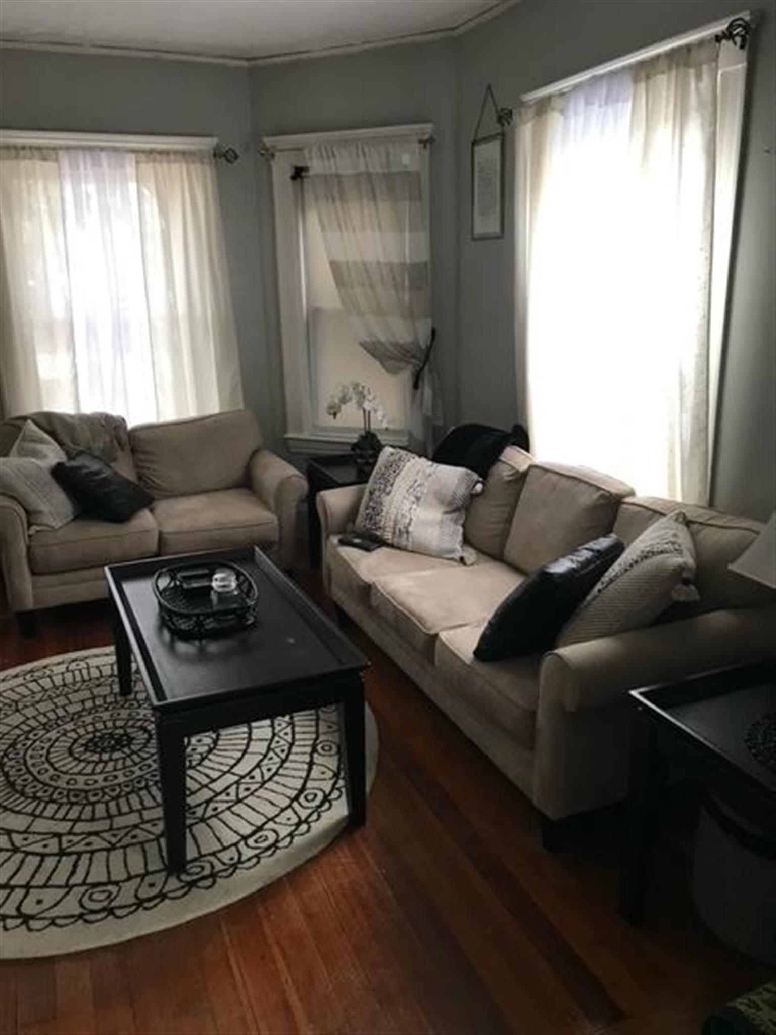 3 bed, 1 bath apartment for rent at 156 Middlesex Ave Unit 1, Medford — photo 1 of 10