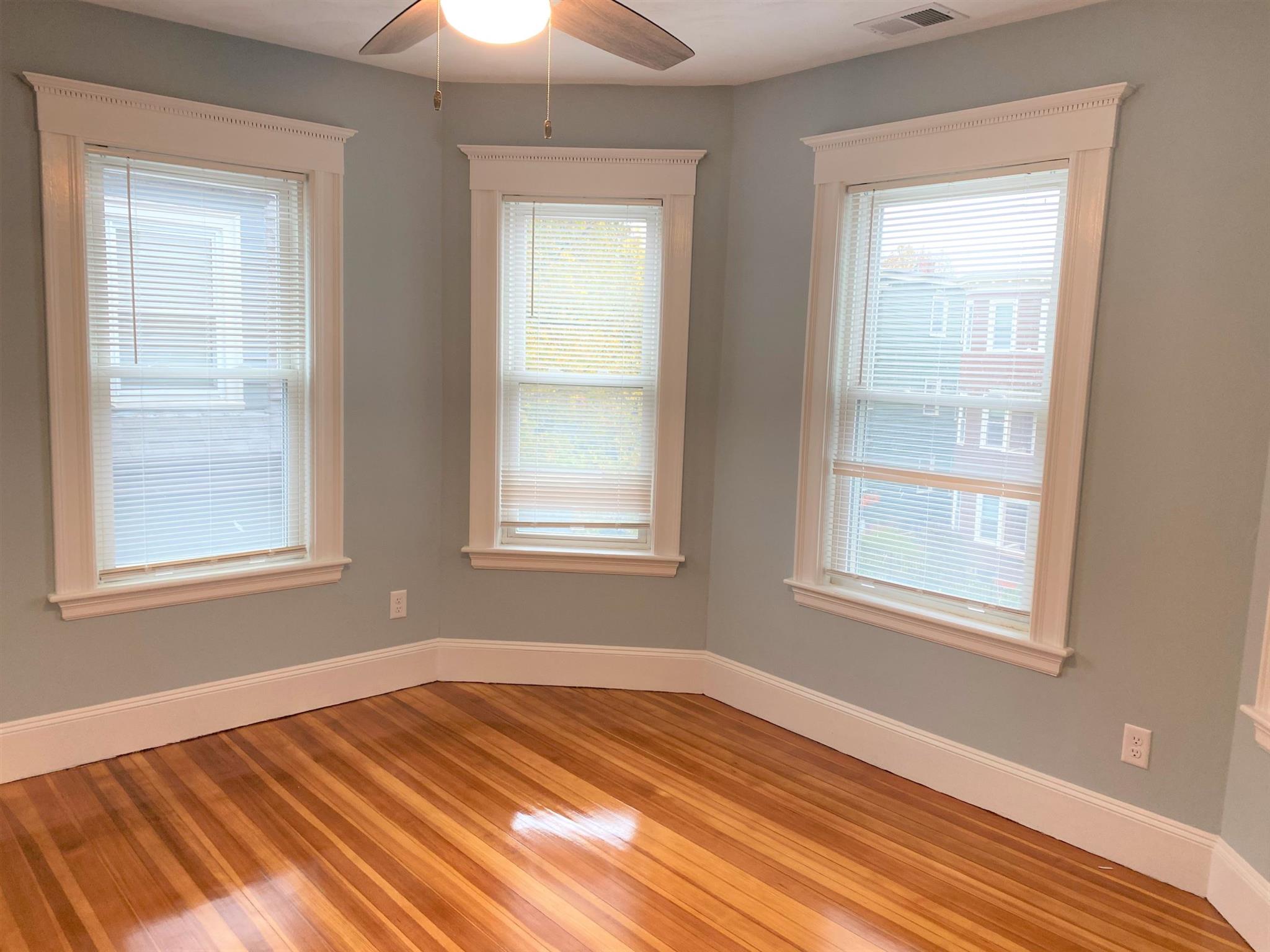 4 bed, 2 bath apartment for rent at 303 Highland Ave Unit 3, Davis Square — photo 4 of 15