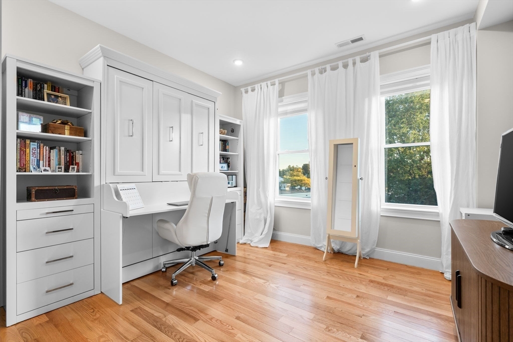 35 Somerset Ave, Winthrop